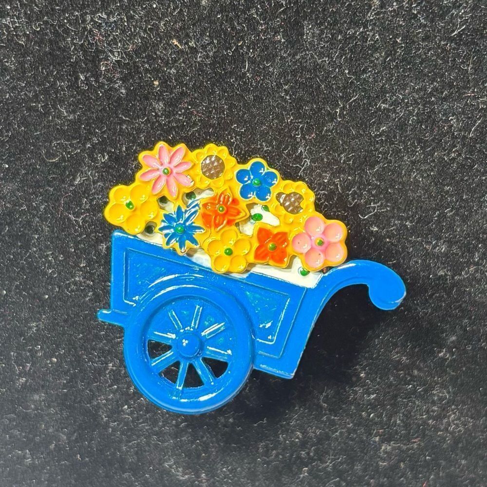 Vintage Floral Brooch Excellent Preloved Condition